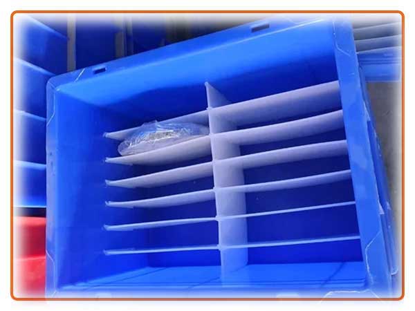 Plastic Bins With Partition