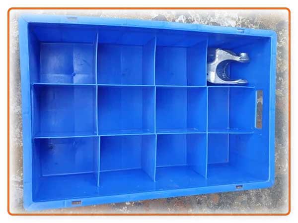 Plastic Bins With Partition