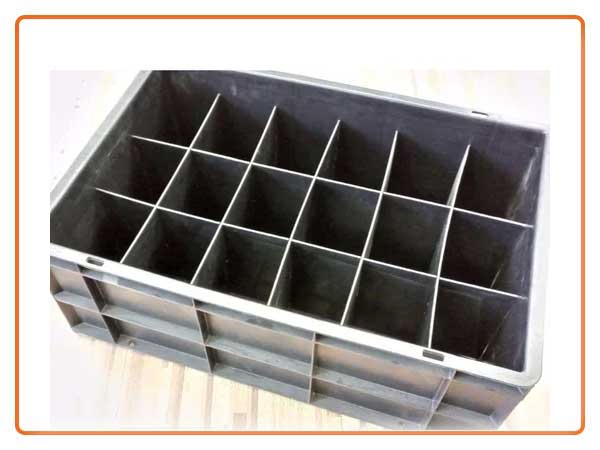 Plastic Bins With Partition