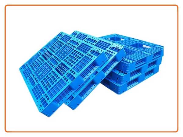 Roto Molded Plastic Pallets